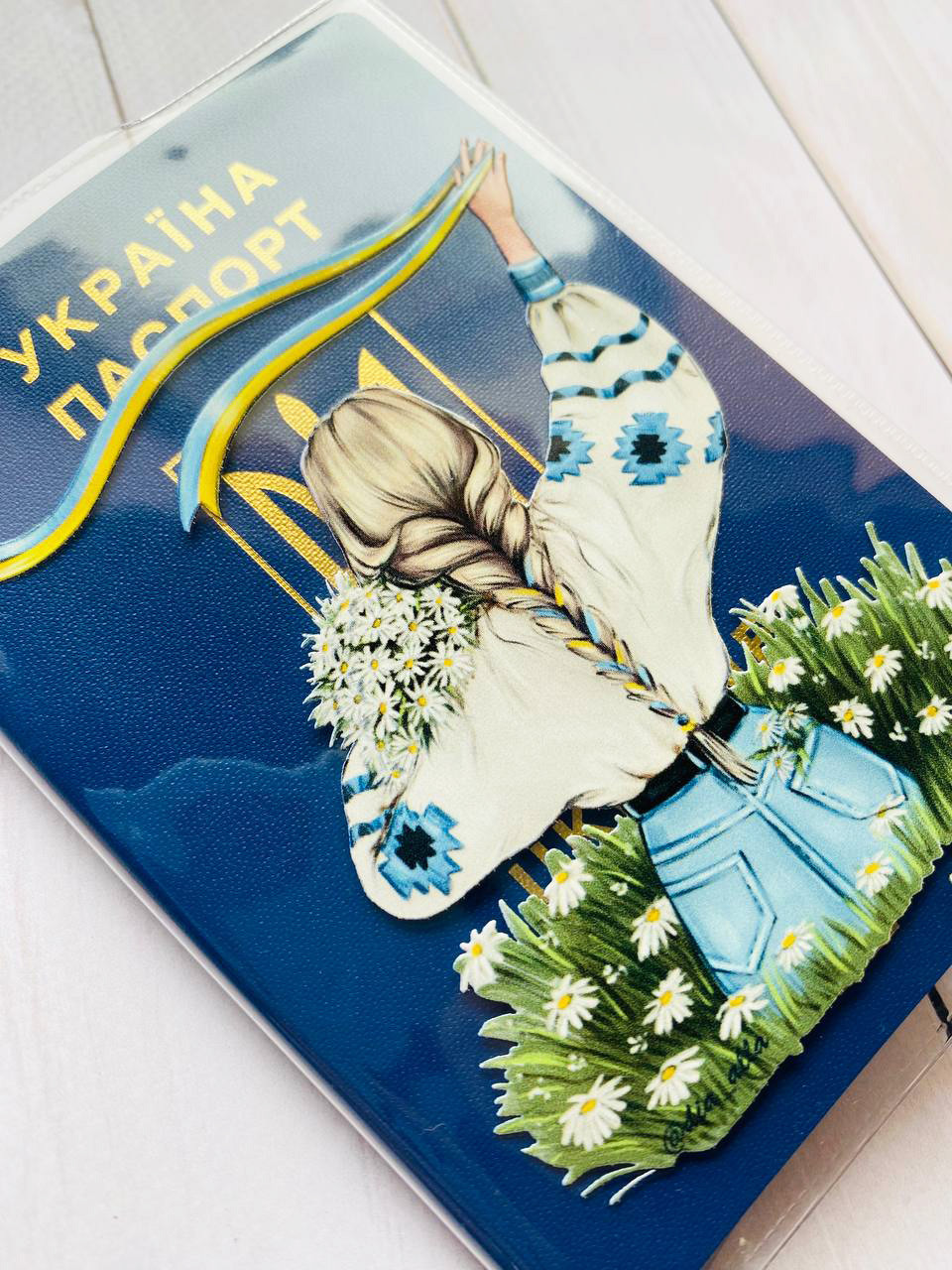 Обкладинка на паспорт книжечку Дівчина зі стрічкою (патріотичний принт 17) - Зображення 3