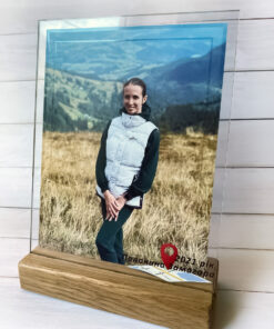 Настільна фотографія на акрилі з дерев'яною підставкою (21х15 см)