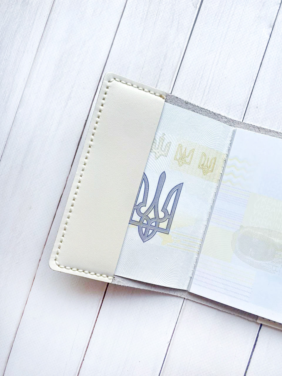 Шкіряна обкладинка на паспорт книжку Біла молочна (принт 416) - Зображення 3