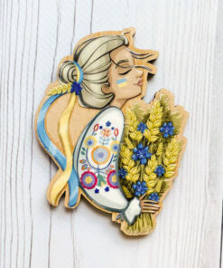 Магнітик Українка з колосками (патріотичний принт 173)